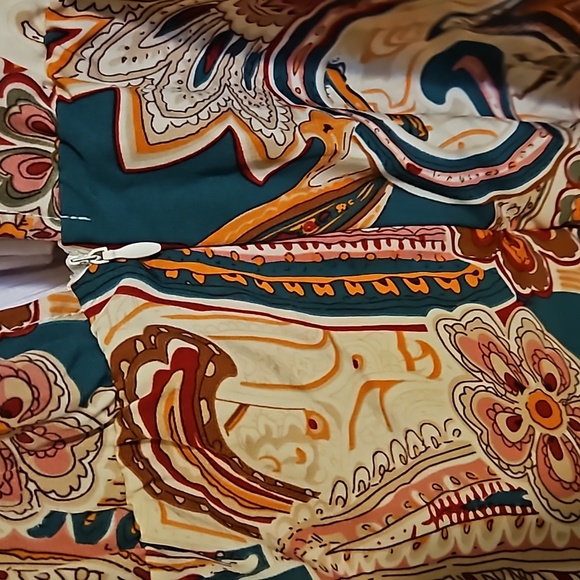 Super Cute NWOT Shein Curve Flowy Romper - Picture 6 of 6